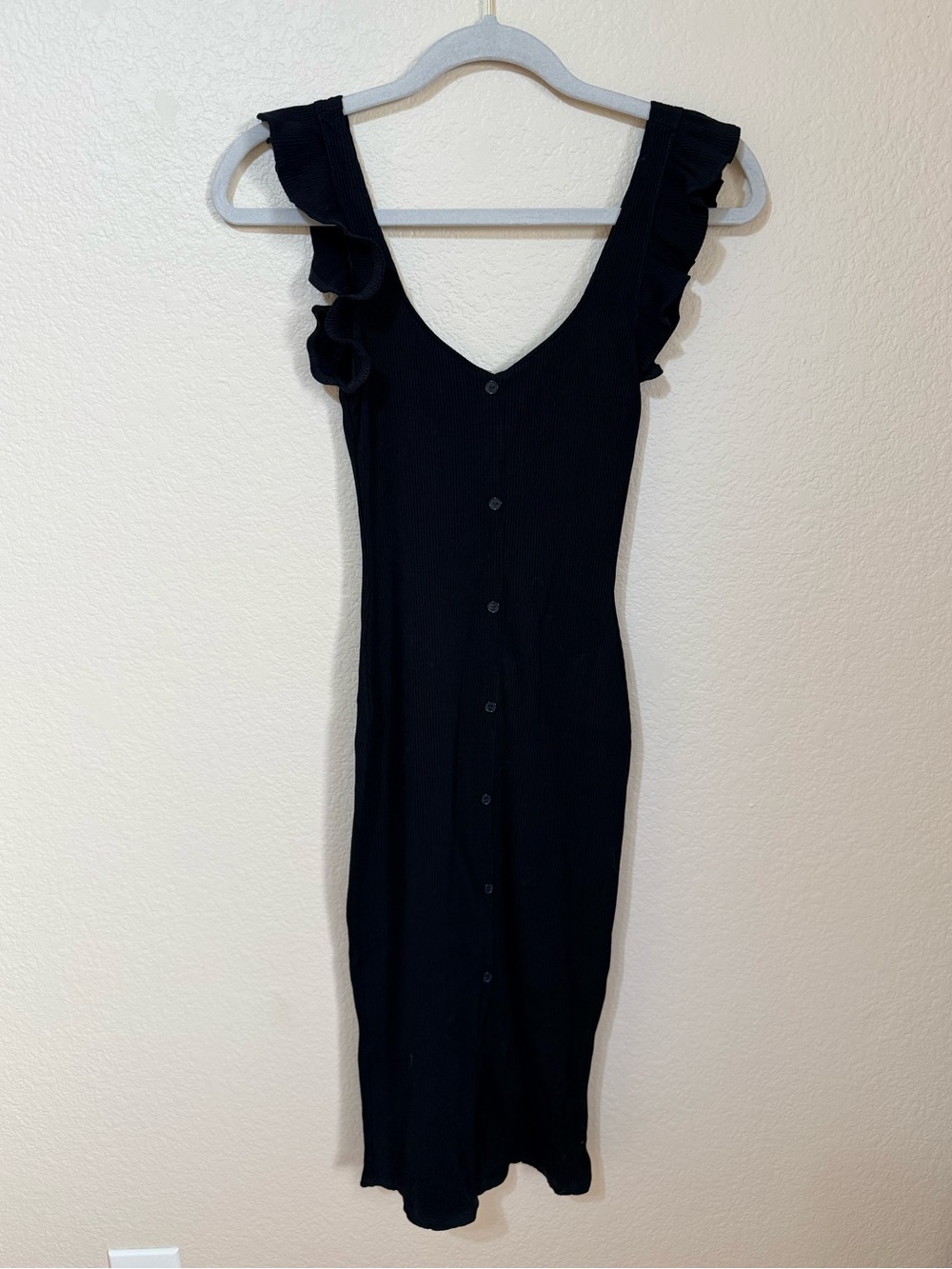 Francesca's Collections Black Ruffle-Trim Midi Dress